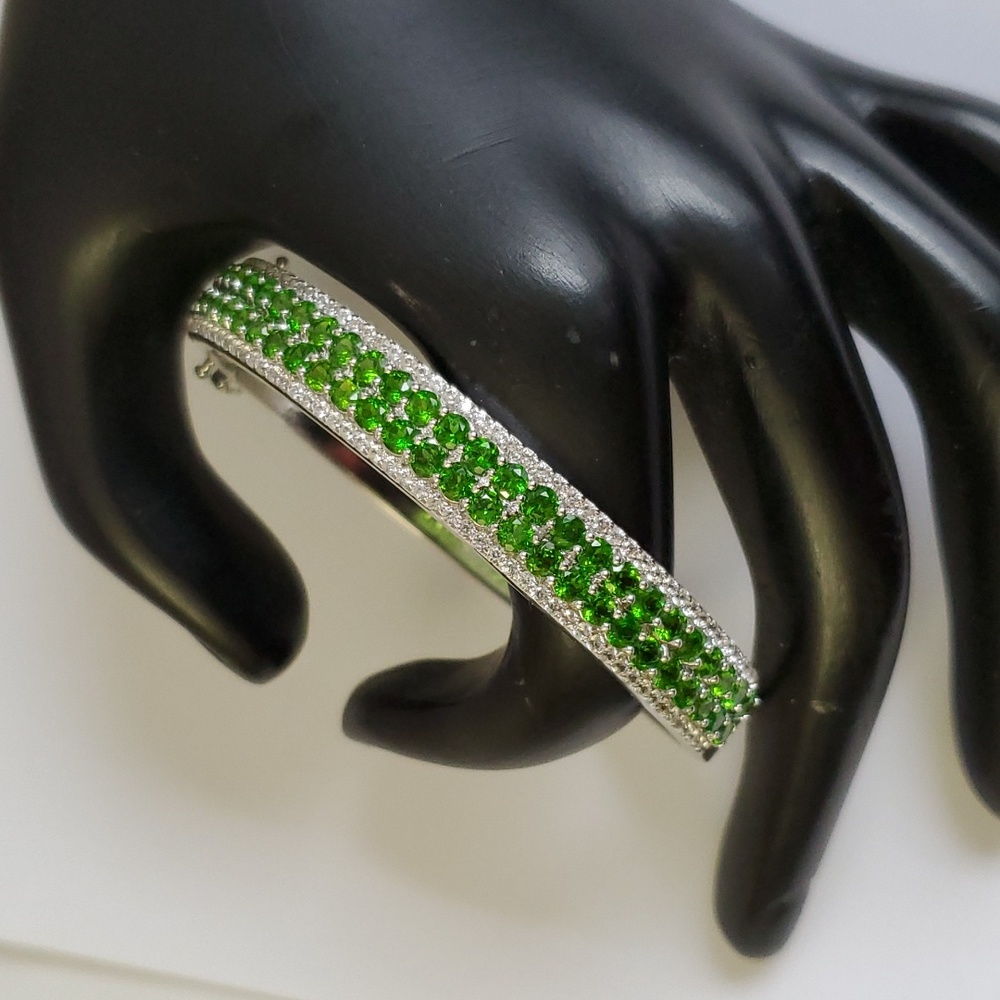 Watch Video / Sterling Silver EMERALD 925 Bracelet